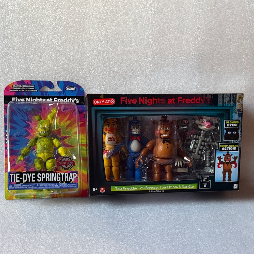 Five Nights at Freddy's Tie-Dye Springtrap & Toy Animatronics Figure Set